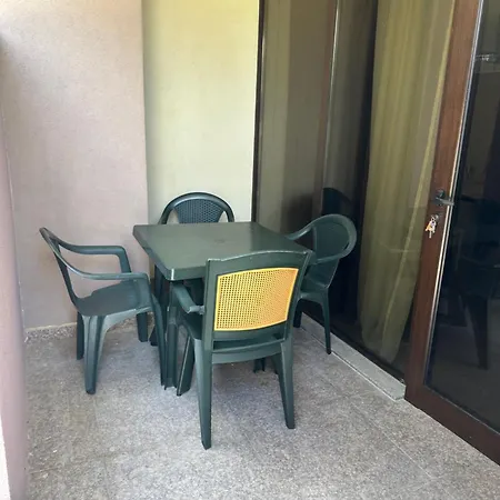 아파트 Gitea Lilies