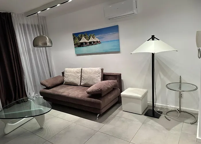 Gitea Lilies * Σωζόπολη