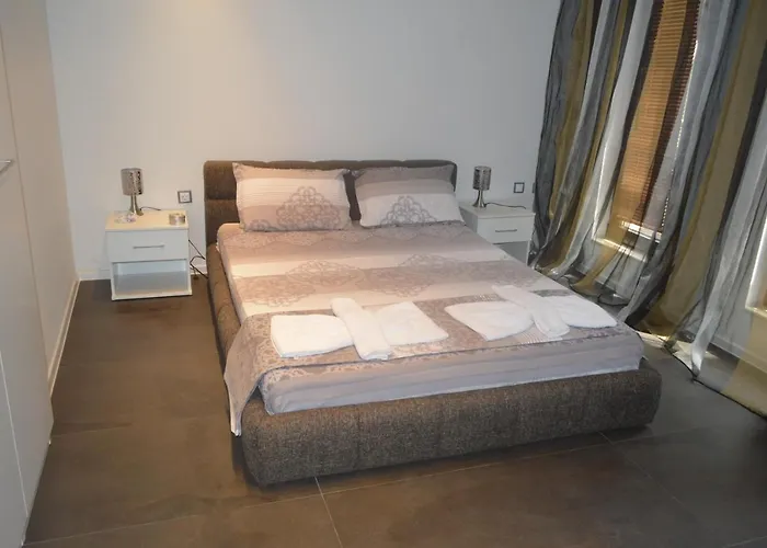 Gitea Lilies * Σωζόπολη