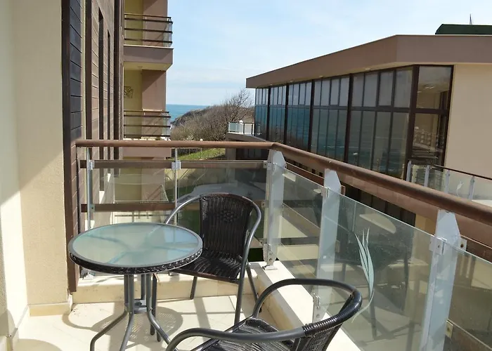 Gitea Lilies Sozopol